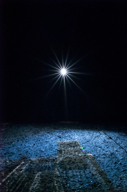 THE MOST BEAUTIFUL LIGHT NEXT TO THE DARK 2014 作品9