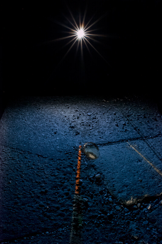 THE MOST BEAUTIFUL LIGHT NEXT TO THE DARK 2014 作品11