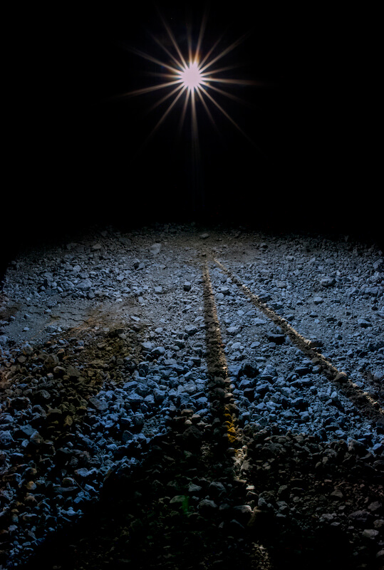 THE MOST BEAUTIFUL LIGHT NEXT TO THE DARK 2014 作品12